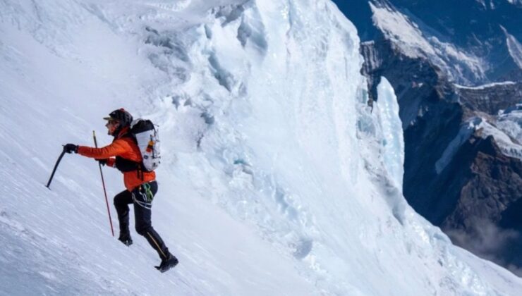 Everest’te yeni hız rekoru: 8 bin 849 metreye 9 saat 55 dakikada tırmandı