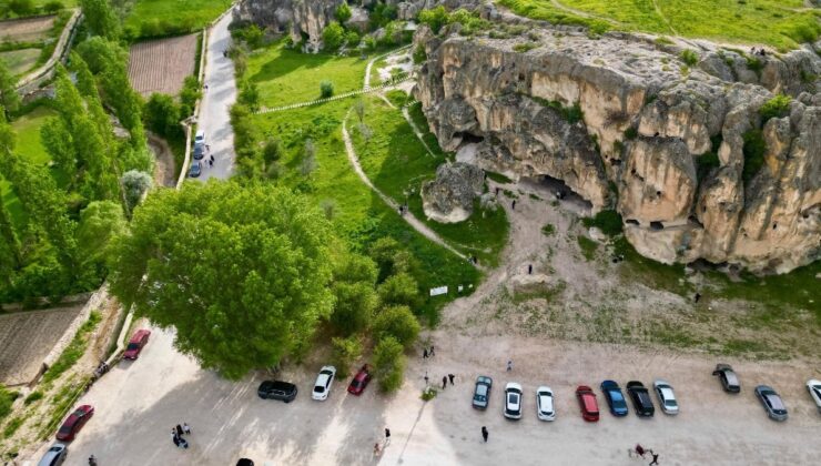 Frig Vadisi bayramda ziyaretçi akınına uğradı