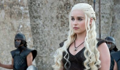 Game of Thrones’un Khaleesi’si Emilia Clarke’dan radikal karar