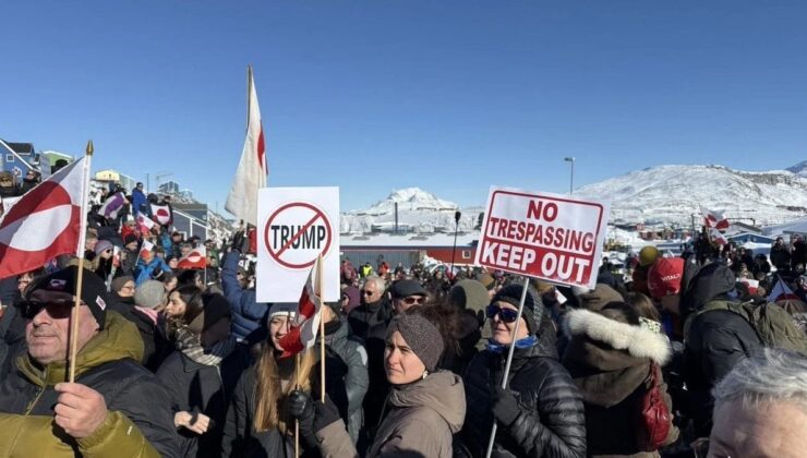 Grönland’da ABD konsolosluğu önünde protesto