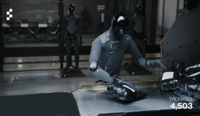 İnsansı robot Helix, canlı yayında 20 saattir fabrikada çalışıyor