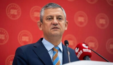 İstanbul Kadın Kuruluşları Birliği’nden Özgür Özel’e destek