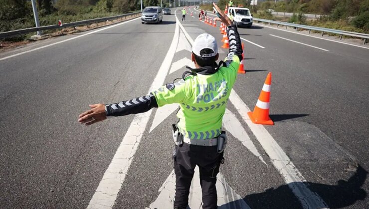 İstanbul’da bazı yollar trafiğe kapatıldı