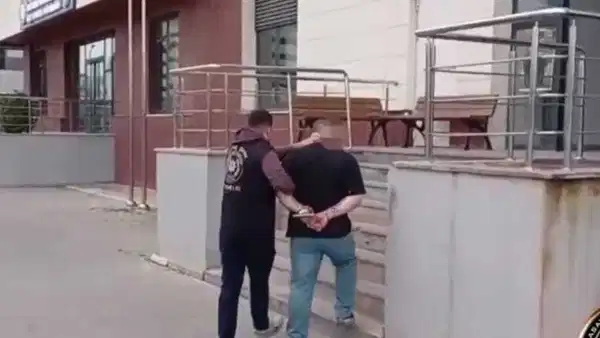 İzmir’de şafak operasyonu: Aranan 157 kişi yakalandı!