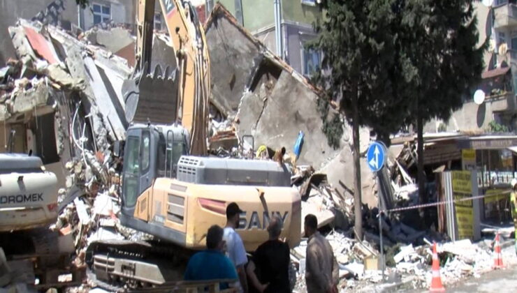 Küçükçekmece’de yıkım sırasında çökme: Bitişiğindeki apartman tahliye edildi