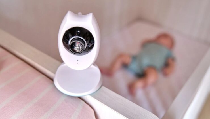Milyonlarca bebek kamerası hacklendi: Canlı canlı izliyorlar