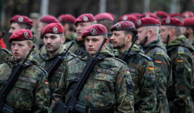 NATO üssü yakınında Alman askerlere saldırı
