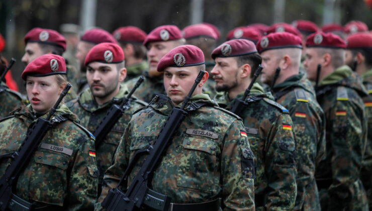 NATO üssü yakınında Alman askerlere saldırı