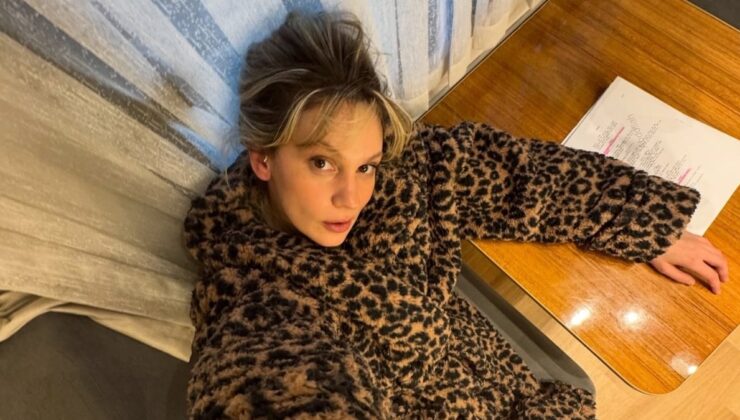 Oyuncu Farah Zeynep Abdullah vücudundaki morlukları paylaştı