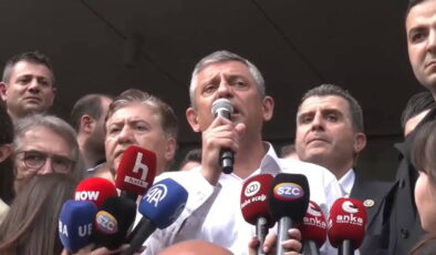 Özgür Özel, Genel Merkez önünde konuştu: ‘CHP bundan sonra sokaktadır’