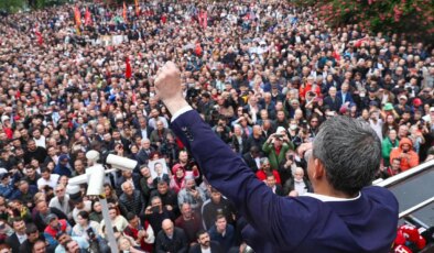 Özgür Özel İzmir’e gidiyor: CHP’den Cumhuriyet Meydanı’nda miting çağrısı