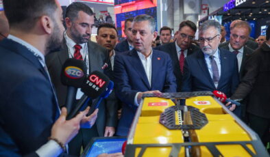Özgür Özel, SAHA 2026 Fuarı’nı ziyaret etti