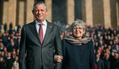 Özgür Özel’den ‘Anneler Günü’ mesajı: ‘Anneler sadece evlat büyütmez…’