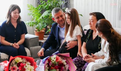 Özgür Özel’den ‘Anneler Günü’ ziyaretleri