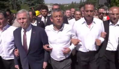 Özgür Özel’den Kemal Kılıçdaroğlu’nun sözlerine yanıt: ‘Kemal Bey bu sözleri hazır bir metinden kullanıyor’
