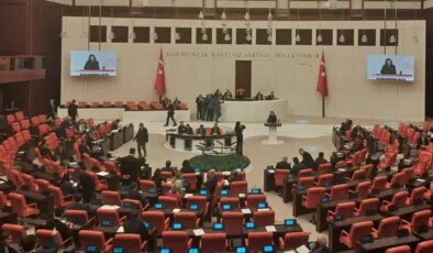 Sera Kadıgil, Uşak’taki Sevgi Evleri’ne ilişkin iddiaları Meclis gündemine taşıdı
