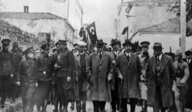Siyasi isimlerden 19 Mayıs mesajları: ‘Cumhuriyet ateşi sözmez!’