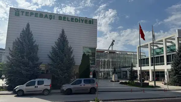 Son Dakika… Eskişehir Tepebaşı Belediyesi’ne operasyon: Gözaltılar var