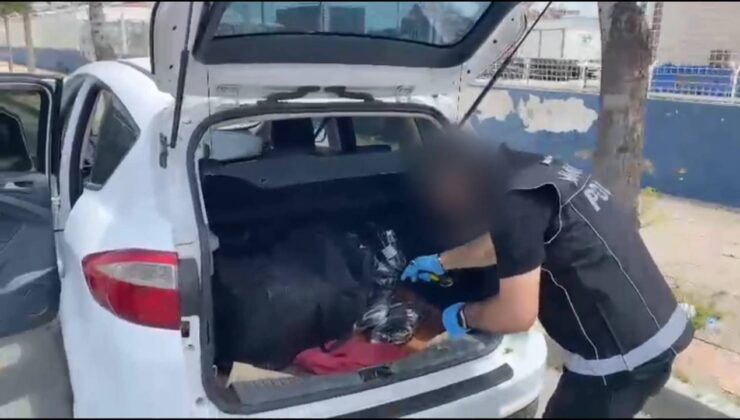 Takibe alınan araçtan 23 kilo 984 gram esrar ele geçirildi