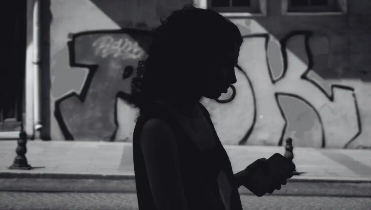 Telefon boynu sendromu tehlikesi yükseliyor