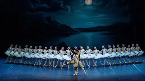9. Uluslararası Efes Opera ve Bale Festivali, ‘Kuğu Gölü’ ile başladı