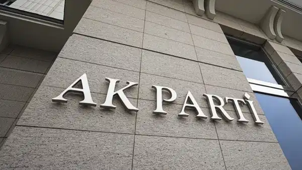 AKP’de 4 ilde yönetim değişti