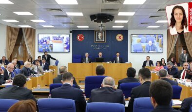 AKP’nin ‘ekonomik sansür’ yasası Meclis komisyonunda: Plan ve Bütçe Komisyonu’nda ‘mutlak butlan’ tartışması