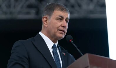 Cemil Tugay istifa sürecinin perde arkasını anlattı: AKP iddialarına net yalanlama, Özgür Özel ile ne konuştu?