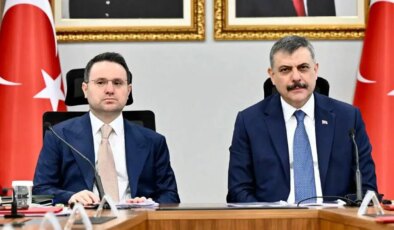 CHP’li Uzun’dan Gürlek ve Çiftçi’ye ‘çıplak arama’ sorusu