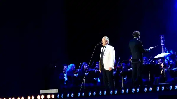 Dünyaca ünlü İtalyan tenor Andrea Bocelli, İstanbul’da konser verdi