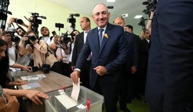 Ermenistan sandık başında: Paşinyan’ın kaderi bugün belirleniyor