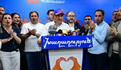 Ermenistan’da rota değişmedi: Paşinyan seçim zaferini ilan etti