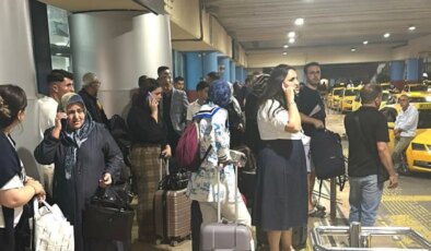 Erzurum Havalimanı’nda teknik arıza: Uçak Trabzon’a indi, yolcular otobüsle taşındı