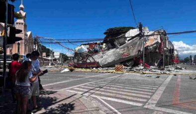 Filipinler’de şiddetli deprem: Binalar yıkıldı, tsunami alarmı verildi