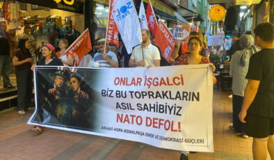 Hopa’da ‘NATO Zirvesi’ protestosu: ‘Bu memleket bizim, NATO defol’