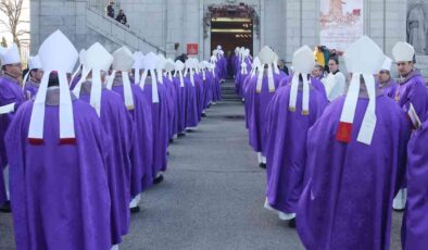 İspanya Kilisesi’nde istismar skandalı: 7 kardinal, 61 piskopos listede