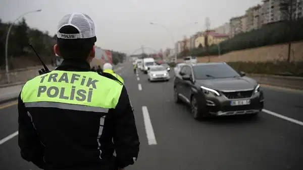 İstanbul’un 3 ilçesinde bu yollar trafiğe kapatıldı