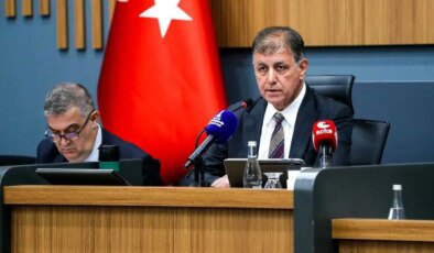 İzmir Büyükşehir Belediye Meclisi’nde ‘Rahmi Koç’ tartışması