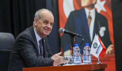 Kemal Kılıçdaroğlu’nun ‘FETÖ’ sözleri sonrası İlker Başbuğ’dan açıklama: ‘Özgür Özel, akla gelecek en son isimlerden biridir’