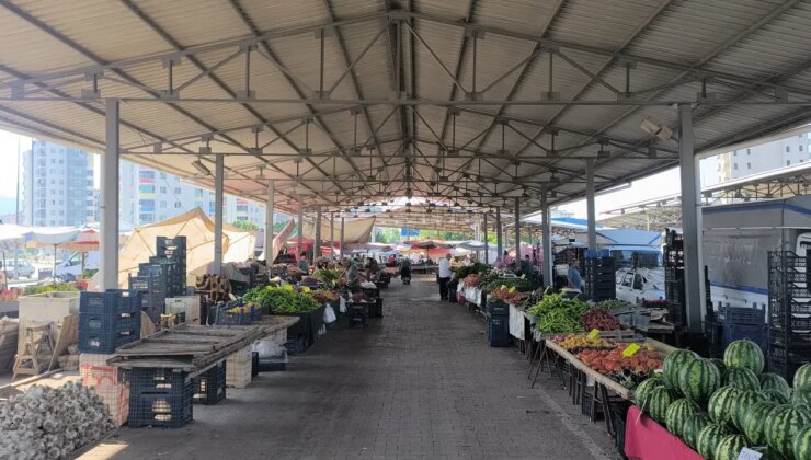 Kozan pazarındaki esnaf: ‘7 liralık yumurta için pazarlık yapıyorlar’