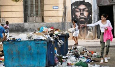 Küba’nın başkenti Havana çöpten geçilmiyor