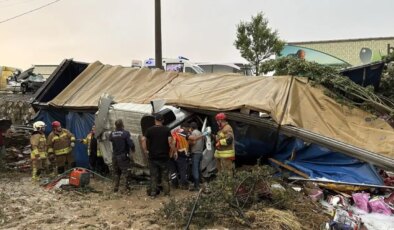 Kula’da zincirleme kaza: 2 kişi öldü, 4 yaralı var