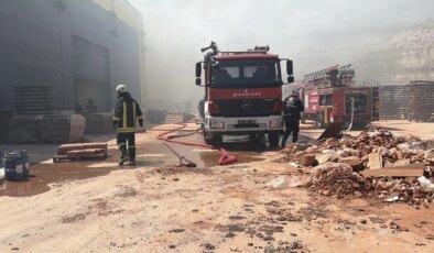 Kütahya’da çömlek üretim fabrikasında yangın