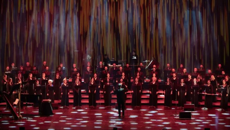 Kuzey ışıkları ve doğanın sesleri ‘AURORA’ konserinde sahneye taşındı