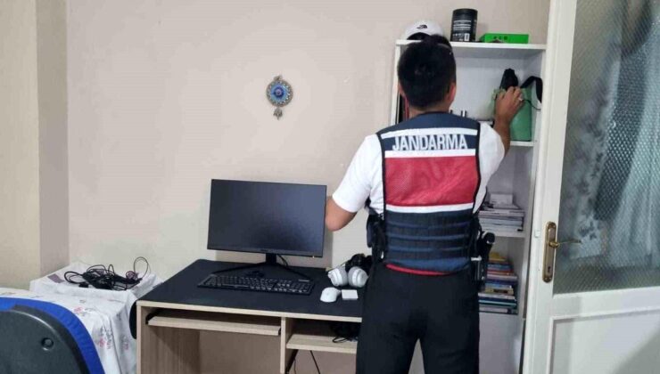 MİT’ten kredi kartı şebekesine operasyon: 3 gözaltı