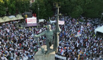 Sırbistan’da Vucic krizi: İstifa yetmedi, protestolar sürüyor