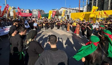 Sivas Katliamı’nda yaşamını yitiren 33 kişi Kadıköy’de anıldı: ‘Katliamlarla hesaplaşılmadan demokrasi gelmez’