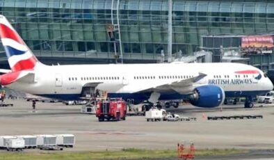 Tokyo Haneda Havalimanı’nda panik: Akıllı telefon uçakta alev aldı