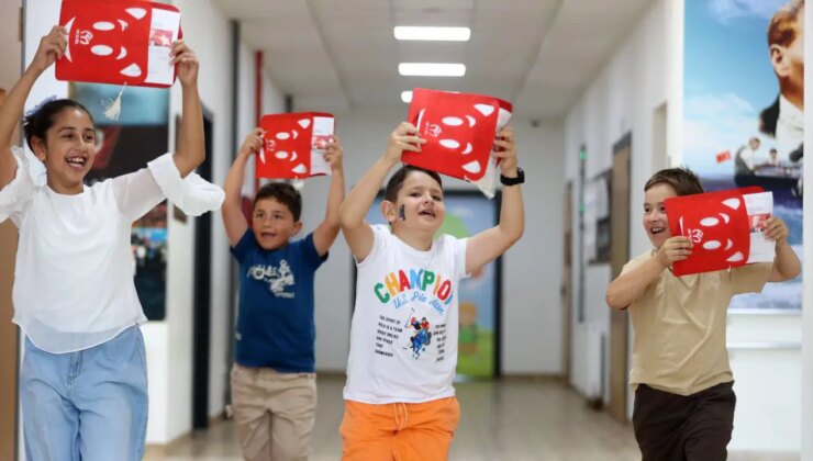 Yaz tatili başlıyor… Okullarda 18 milyon öğrenci için karne zili çaldı