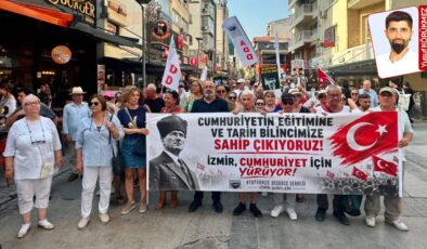 ADD “Cumhuriyet” için yürüdü: ‘Şanlı tarihimizin ideolojik tercihlere göre yeniden yazılmak istenmesine itiraz ediyoruz!’